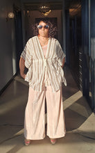 Load image into Gallery viewer, Crochet Style Kimonos

